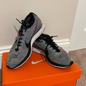 Nike Flyknit Racer (Womens 6.5/Mens 5)